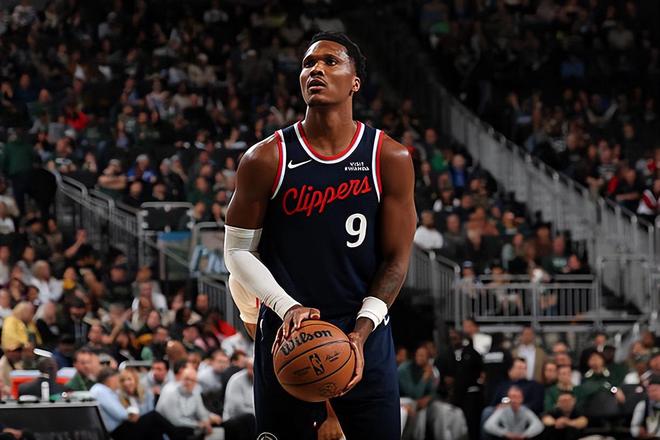 快船力克雄鹿豪取5连胜 马瑟林28+6引关注