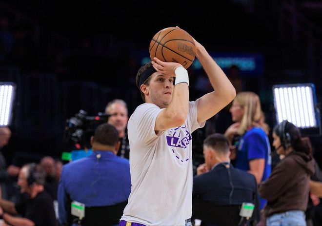 湖人双核报销赛季前景蒙阴 球队陷入战术困境