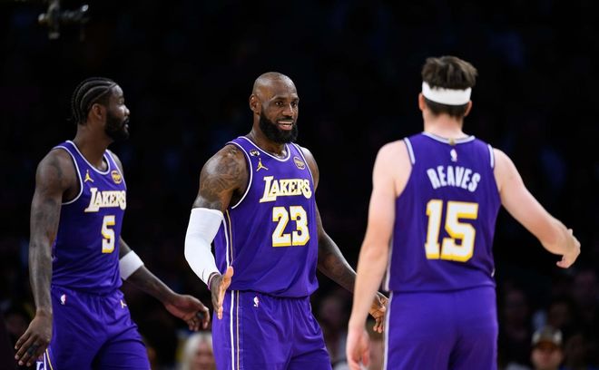 湖人双核报销赛季前景蒙阴 球队陷入战术困境