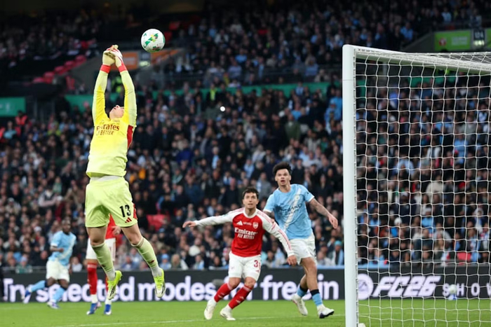 阿森纳联赛杯决赛0-2曼城 六载冠军荒终结 阿尔特